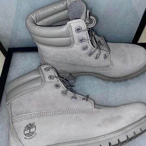 Grey Women’s Timberland Boots